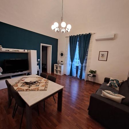 Re Federico II Apartment Катания Екстериор снимка