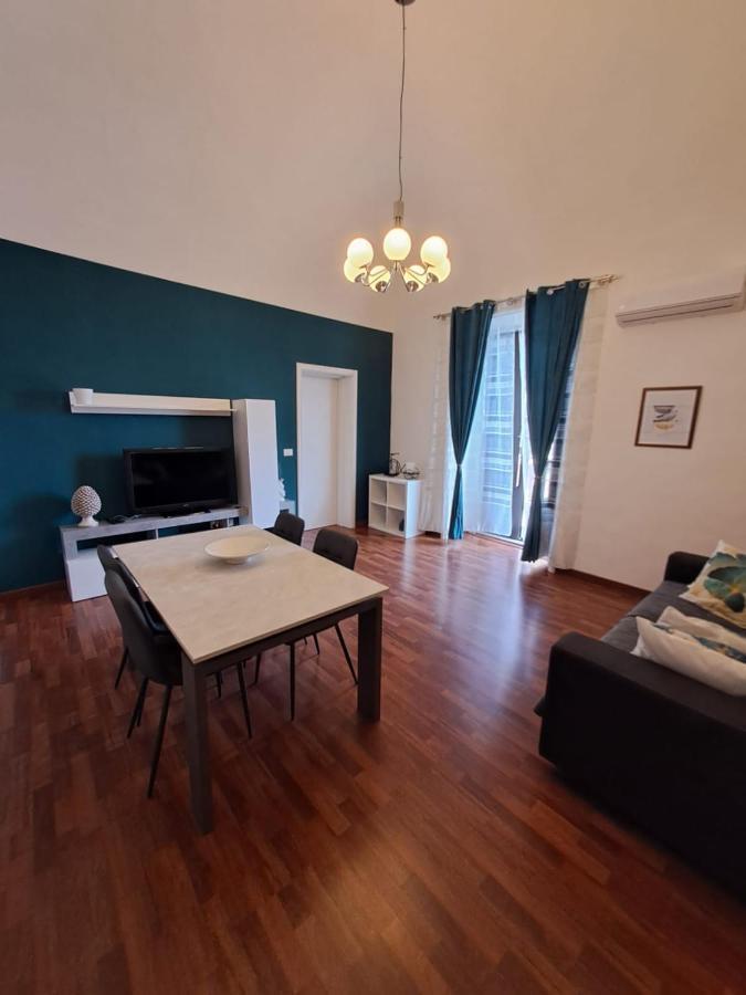 Re Federico II Apartment Катания Екстериор снимка