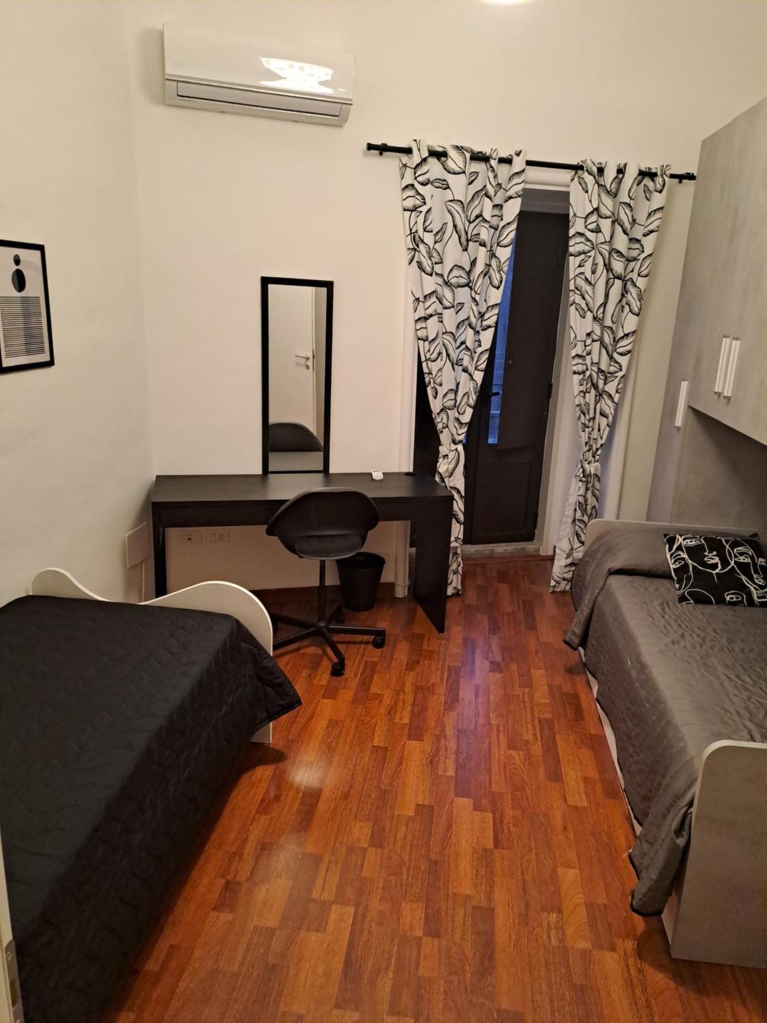 Re Federico II Apartment Катания Екстериор снимка